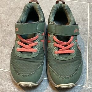 ASICS girls sneakers